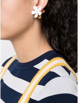 White Daisy Stud Earrings