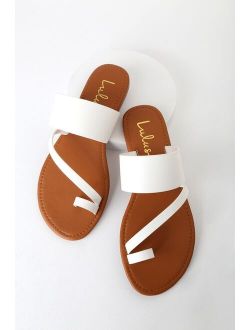 Avena White Flat Sandals
