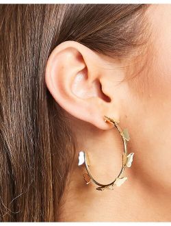 DesignB London hoop earrings with butterflies in gold tone