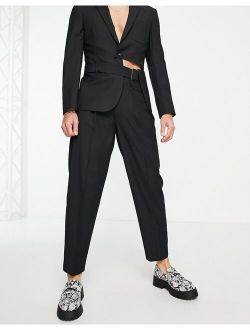 tapered suit pants in black