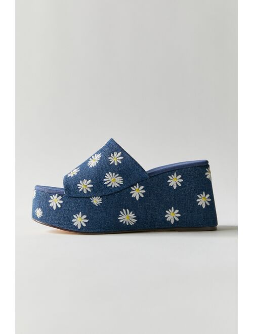 Urban Outfitters UO Solano Daisy Platform Sandal
