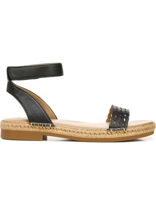 Naturalizer Gionni Flat Sandals