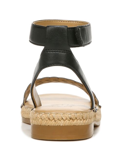 Naturalizer Gionni Flat Sandals