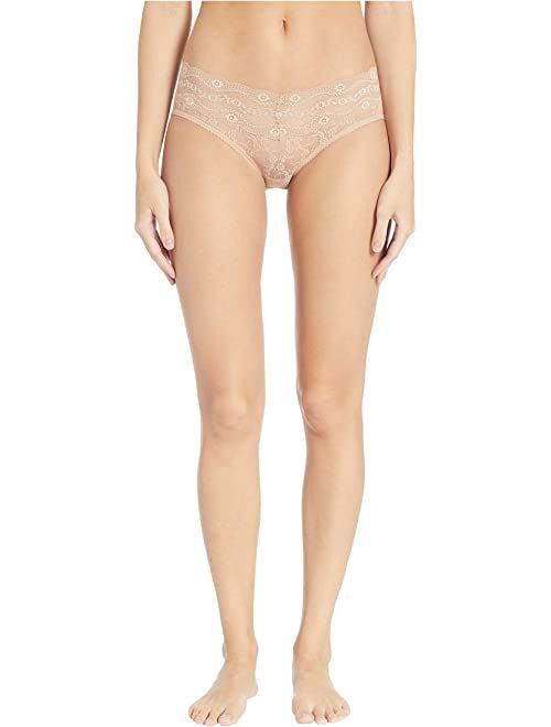 b.tempt'd by Wacoal Lace Kiss Hipster