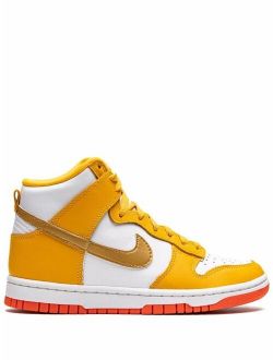 Dunk High University Gold sneakers