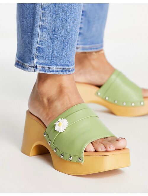 Daisy Street Exclusive clog sandals in green with daisy design