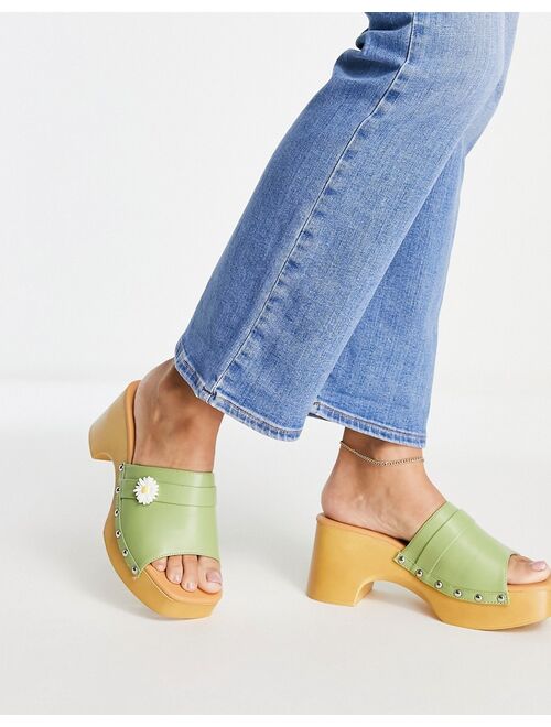 Daisy Street Exclusive clog sandals in green with daisy design