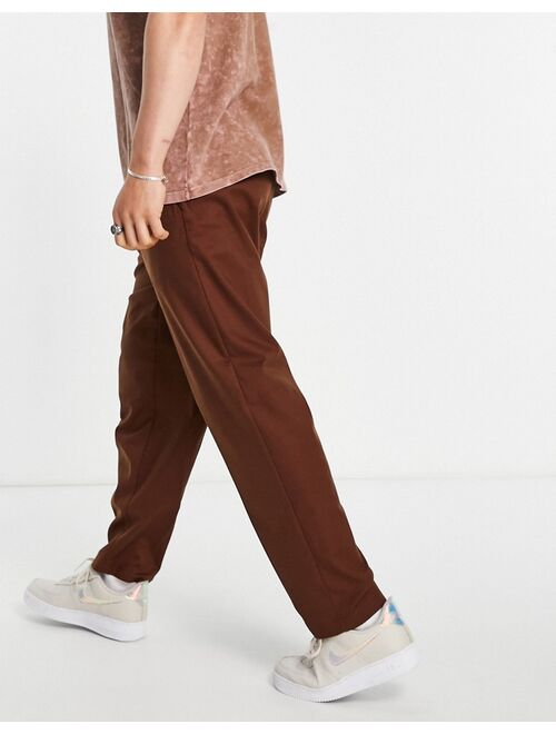 New Look oversized fit pleated smart pants in brown