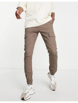 skinny cargo pants in brown