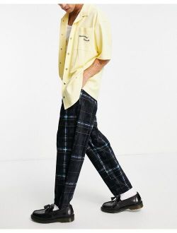 oversized tapered pants in abstract plaid