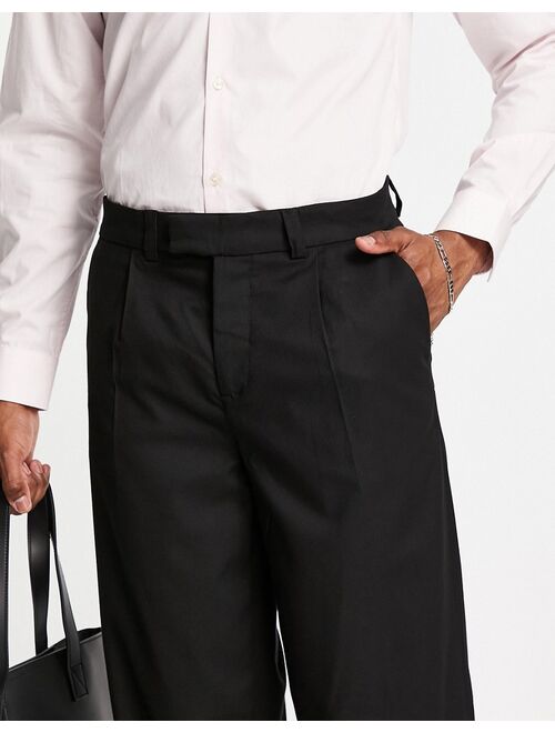 New Look relaxed fit smart pants in black