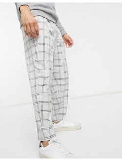 oversized tapered smart pants in gray plaid