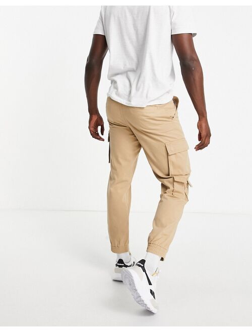 New Look slim fit cargo pants in camel