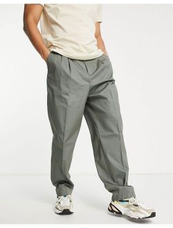 smart tailored pants in khaki