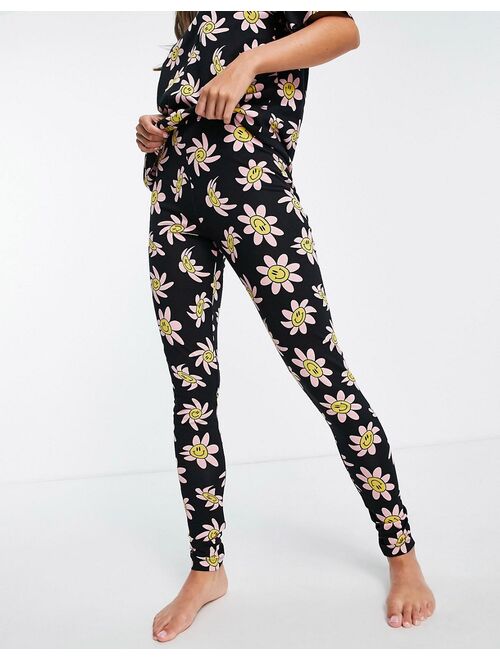ASOS DESIGN Tall wavy daisy oversized tee & leggings pajama set in black