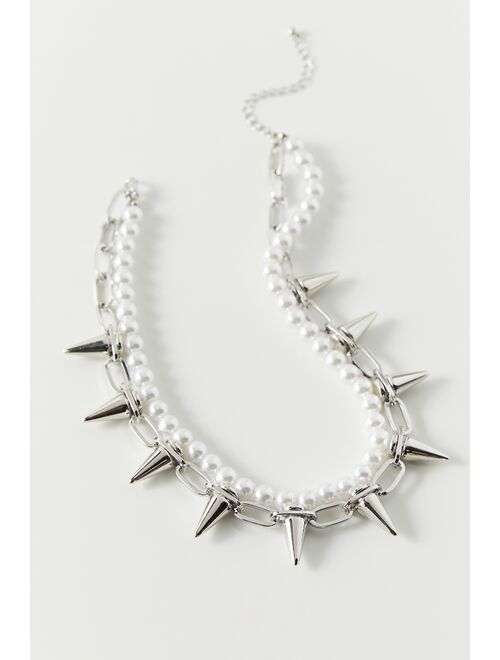 Urban outfitters Pearl And Spike Choker