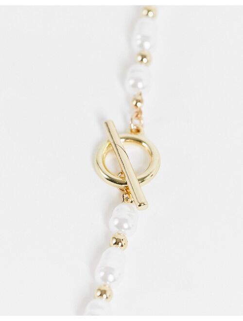 ASOS DESIGN Curve pearl necklace with T-bar detail in gold