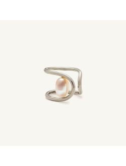 Lady Grey pearl swerve ring