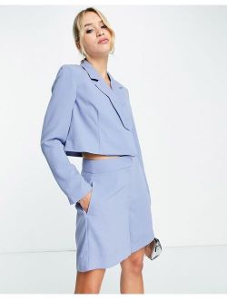 tailored suit shorts in blue
