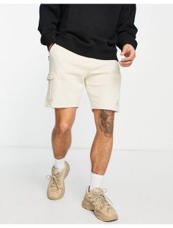 jersey cargo shorts in cream