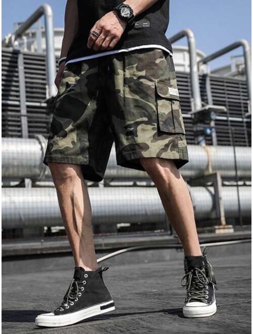 Shein Men Random Camo Print Flap Pocket Drawstring Waist Cargo Shorts