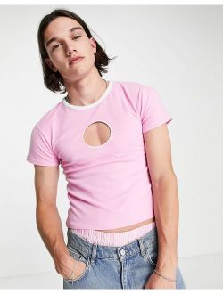 muscle T-shirt with circle chest cut-out in pink with ringer