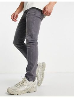 skinny jeans in gray