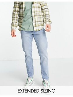 tapered jeans in light wash blue