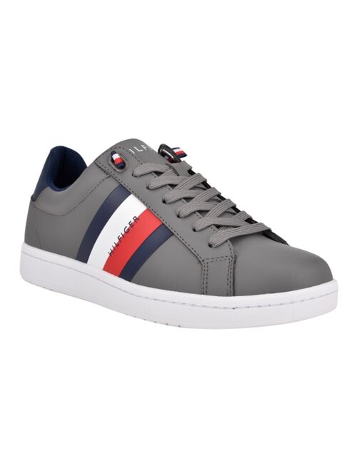 Tommy Hilfiger Lampkin Low Top Sneaker with Flag