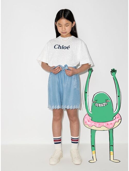 Chloe Kids C logo-embroidery scallop-edge shorts