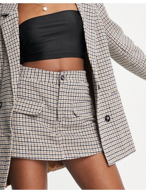 In The Style x Perrie Sian pocket detail mini skort in cream check - part of a set
