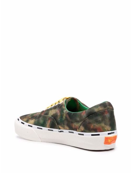 Vans camouflage-print low-top sneakers