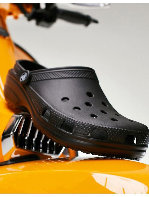 Crocs classic clogs in black