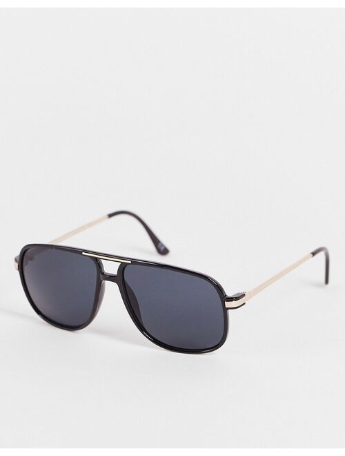 ASOS DESIGN 70's aviator sunglasses in black with smoke lens and gold detail frame - BLACK