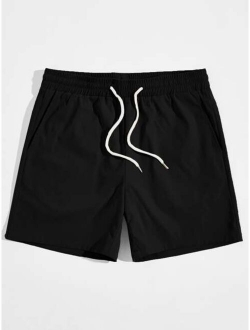 Men Slant Pocket Drawstring Waist Solid Shorts