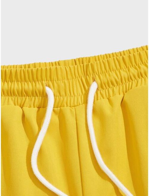 SHEIN Men Slant Pocket Drawstring Waist Solid Shorts