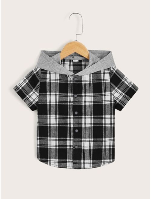 SHEIN Toddler Boys Plaid Print Button Front Hooded Shirt