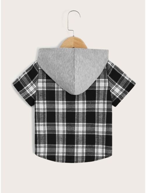 SHEIN Toddler Boys Plaid Print Button Front Hooded Shirt