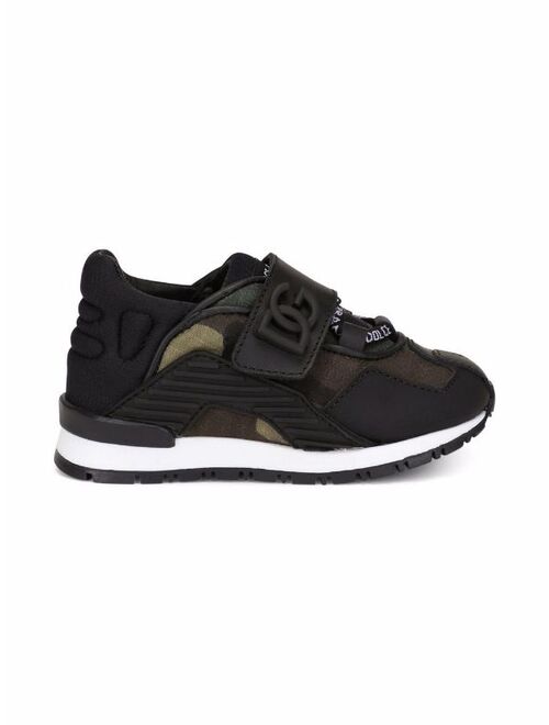 Dolce & Gabbana Kids camouflage-print low-top sneakers