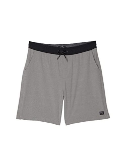 Kids Crossfire Elastic Walkshorts (Big Kids)