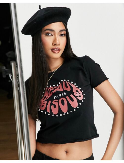River Island 'Beaux Bisous' lips graphic cropped tee in black