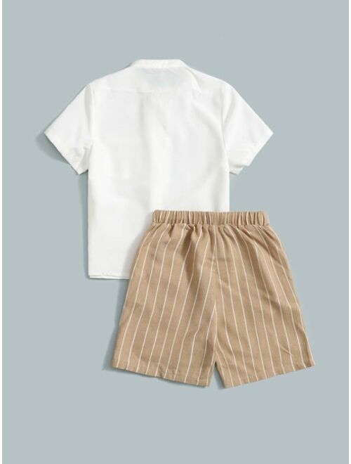 SHEIN Toddler Boys Patched Pocket Shirt Vertical Striped Drawstring Waist Shorts