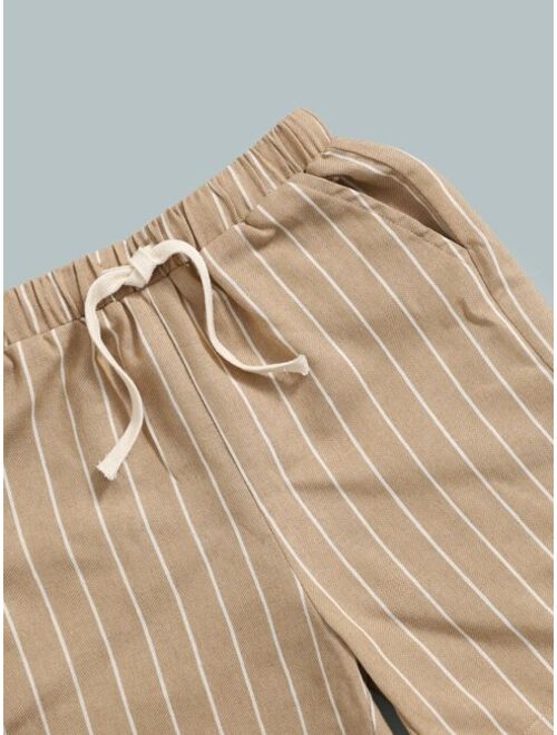 SHEIN Toddler Boys Patched Pocket Shirt Vertical Striped Drawstring Waist Shorts