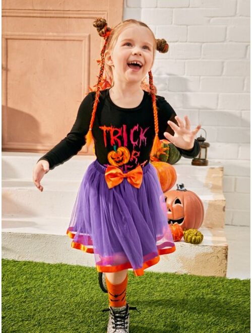 SHEIN Toddler Girls Halloween Print Tee Bow Front Mesh Skirt