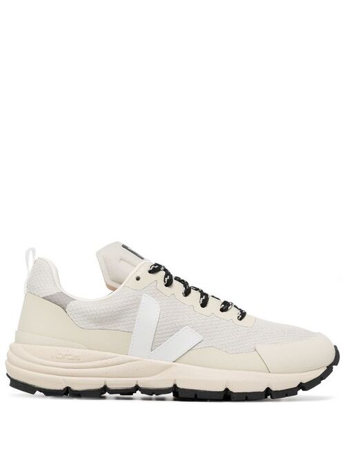 VEJA logo-patch low-top sneakers