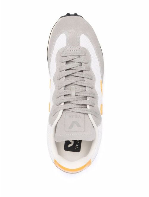 VEJA logo-patch low-top sneakers