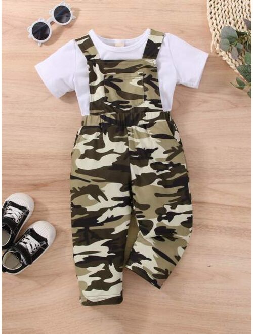 Shein Baby Solid Tee Camo Print Patched Pocket Overalls