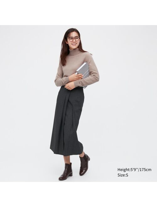 UNIQLO 3D Knit Cashmere Turtleneck Long-Sleeve Sweater