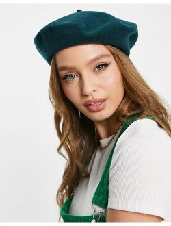 beret in forest green