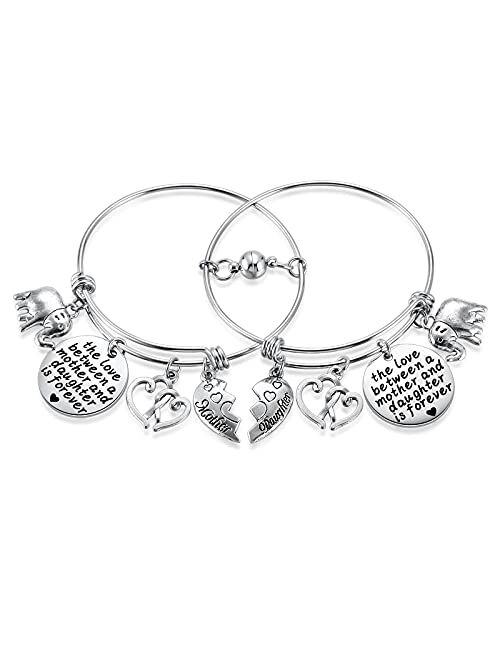 MIXJOY Mother Daughter Love Bracelet Mom Son Heart Keychain Stepmom Stepdad Key Chain New Mommy to be Keyring